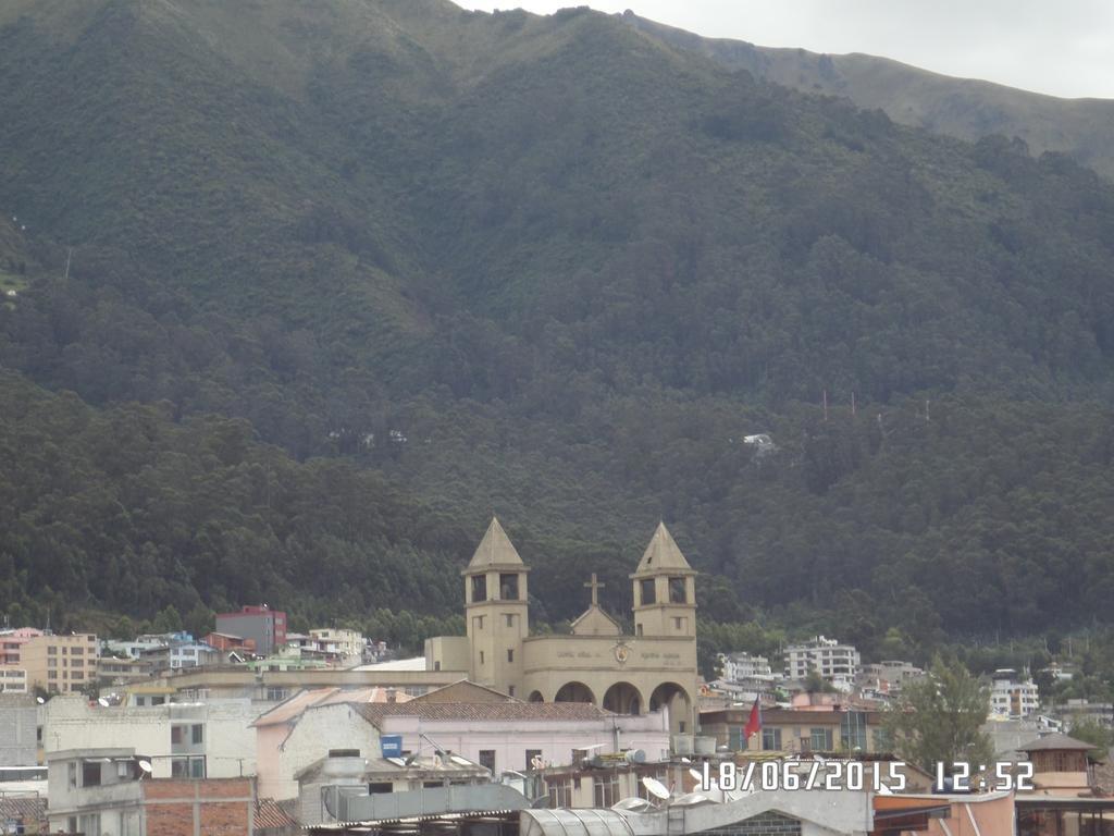 Hotel El Ejido Quito Zewnętrze zdjęcie