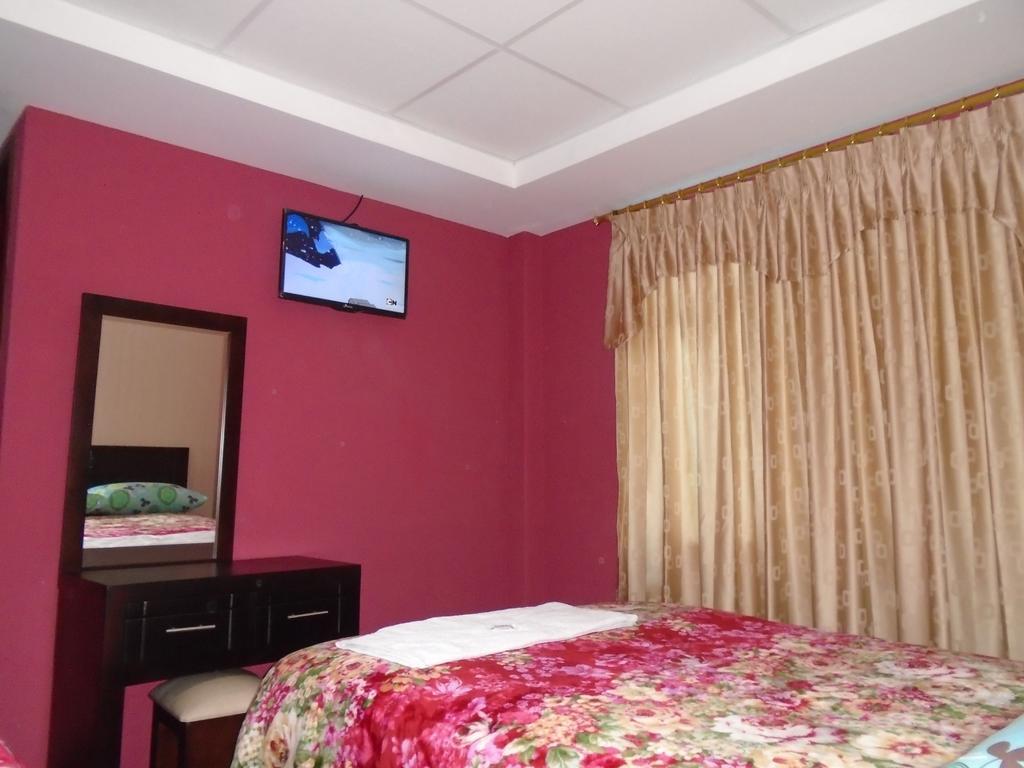 Hotel El Ejido Quito Pokój zdjęcie
