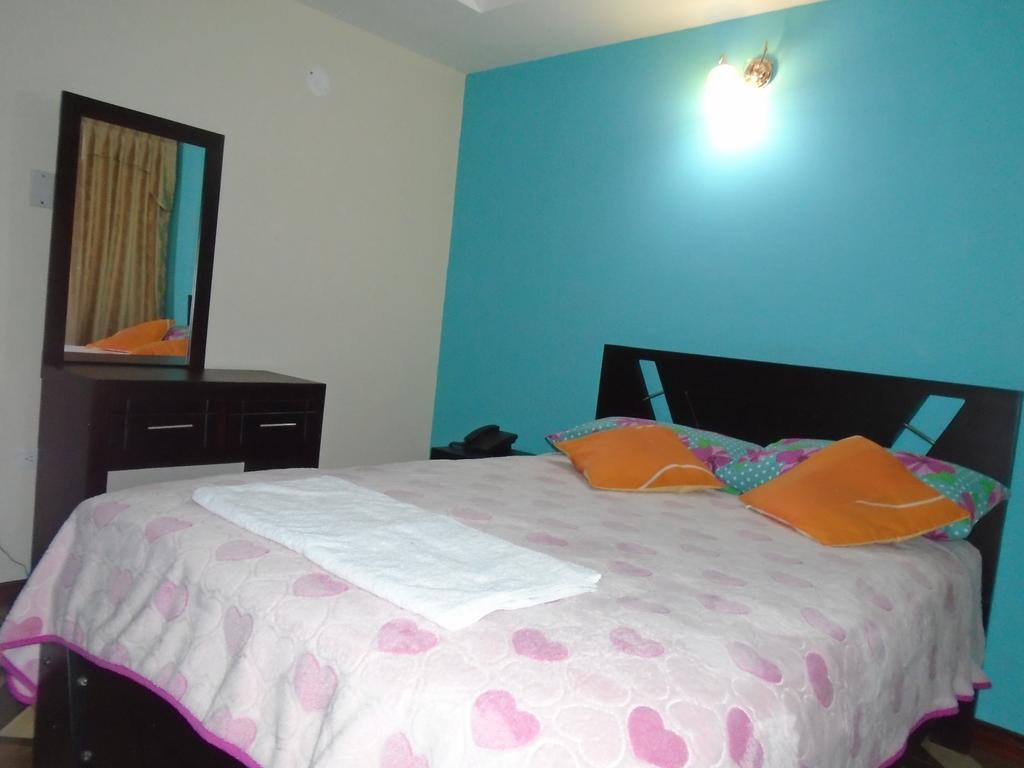 Hotel El Ejido Quito Pokój zdjęcie